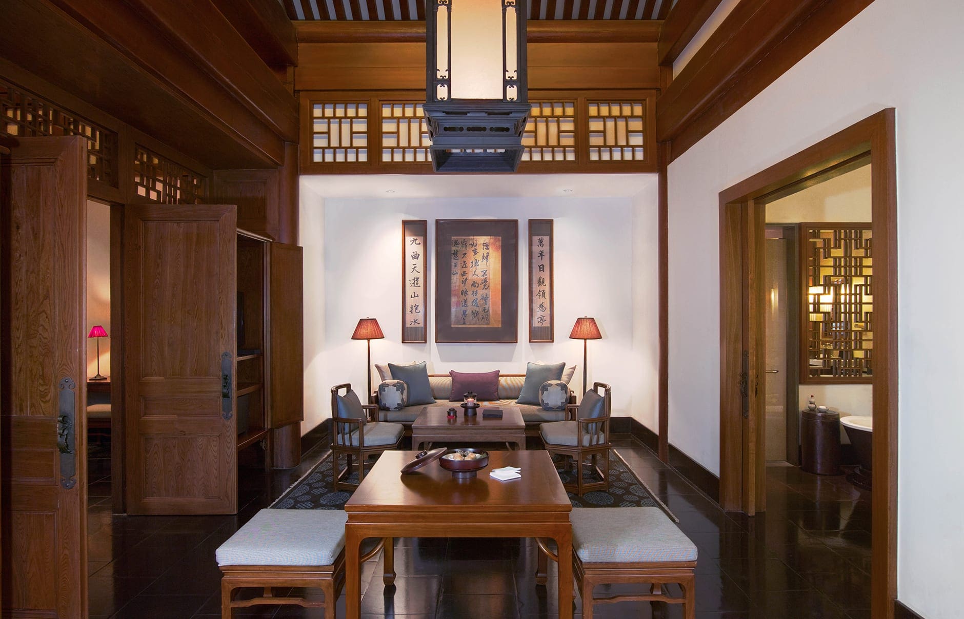 aman-summer-palace-china-crt-yrd-suite_living-room_original_16685