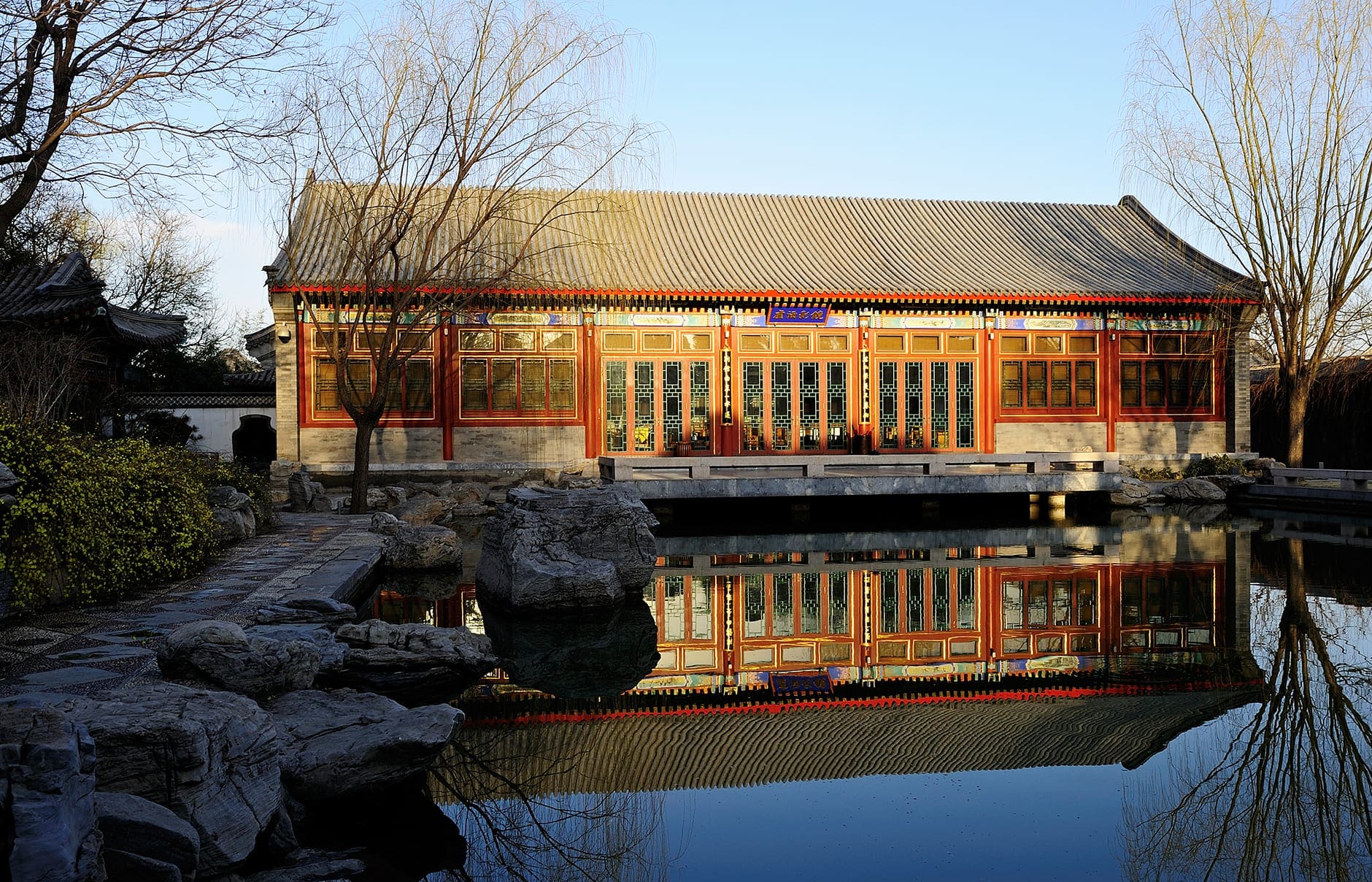 rs1341_aman-at-summer-palace-reflection-pavilion