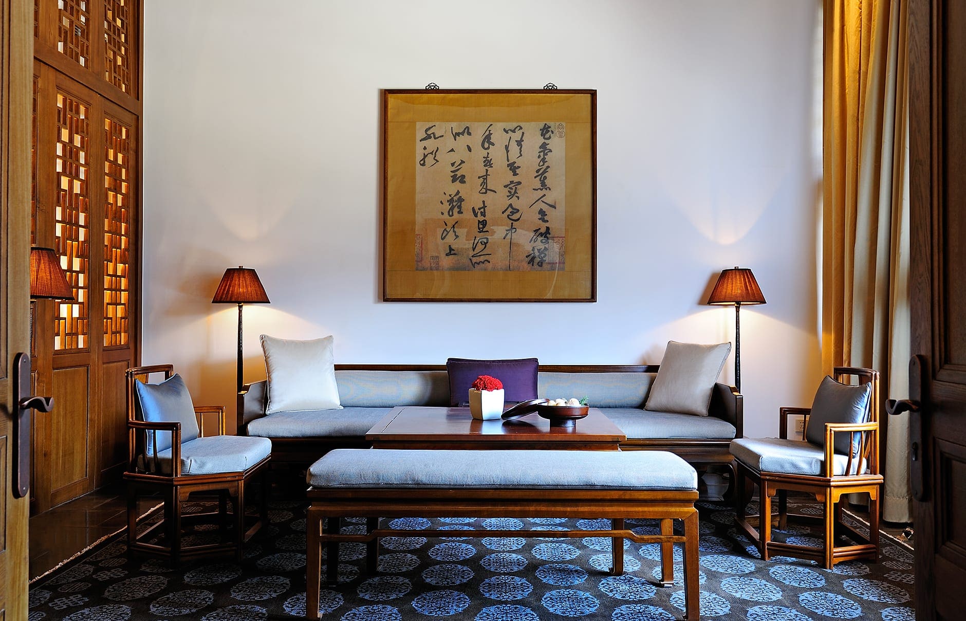 rs1352_aman-at-summer-palace-imperial-suite-living-area