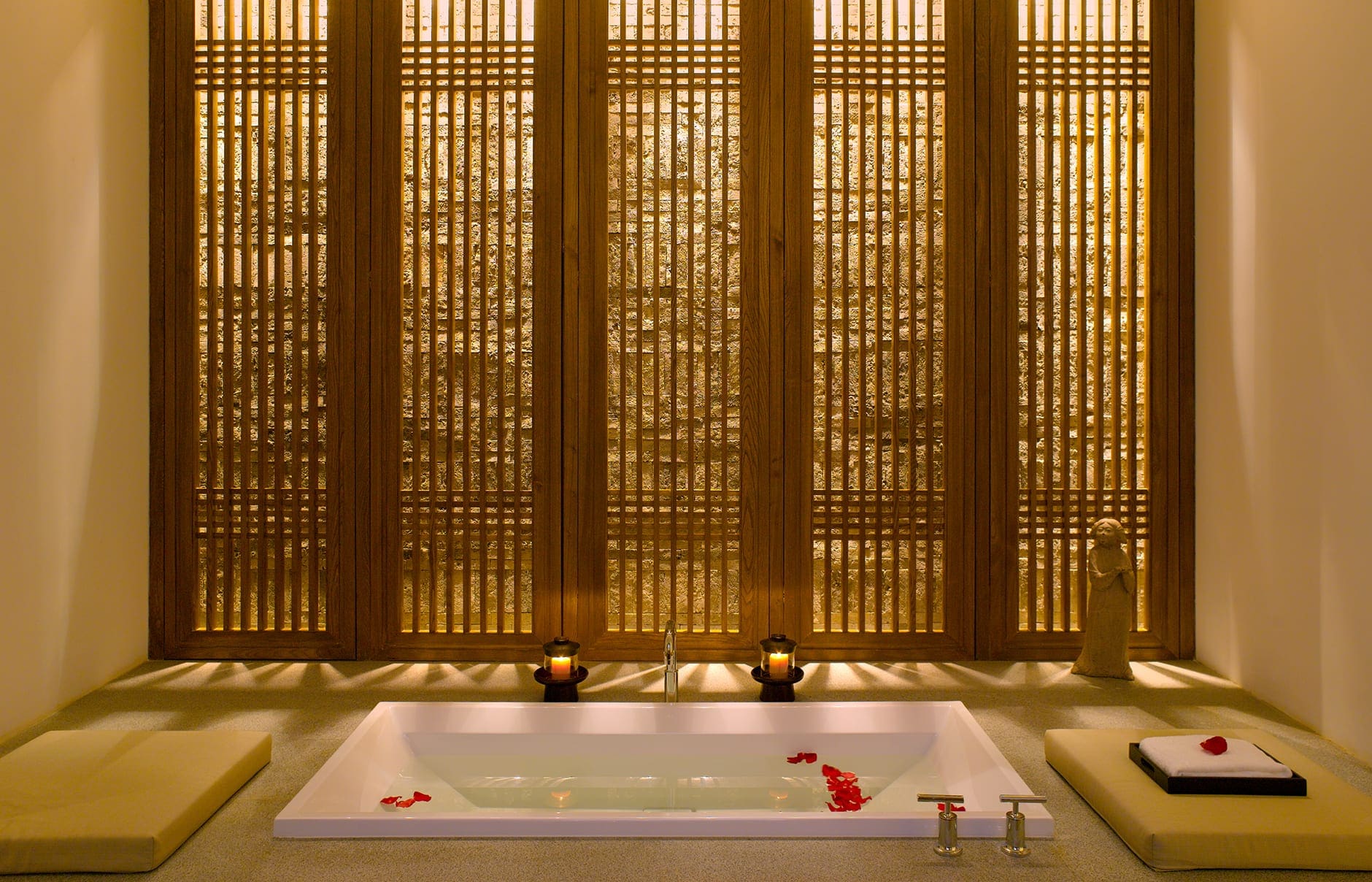 Aman at Summer Palace - Spa Treatment Room