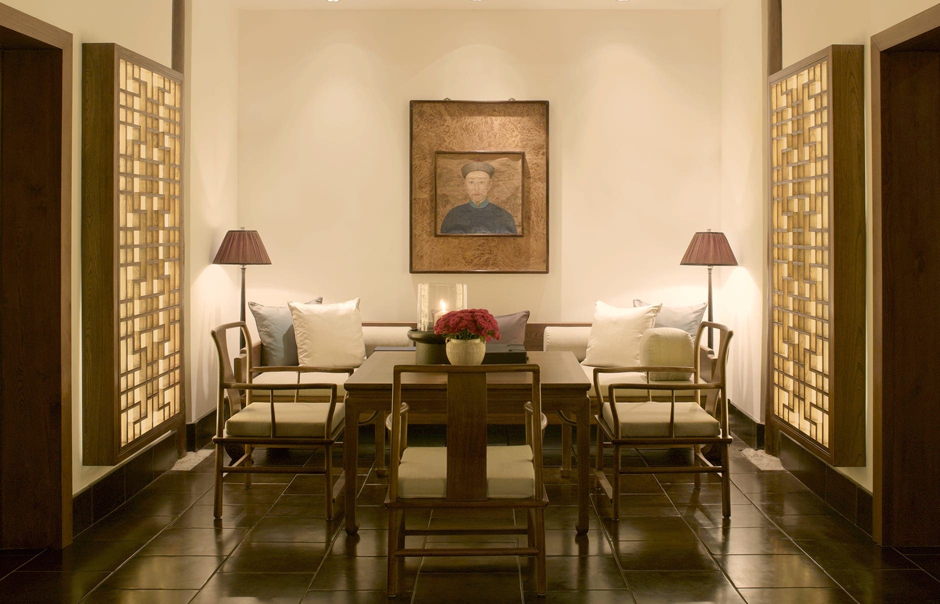 rs888_aman-at-summer-palace-suite-dining-area