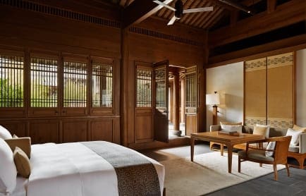 amandayan-china-courtyard-suite-bedroom_original_612
