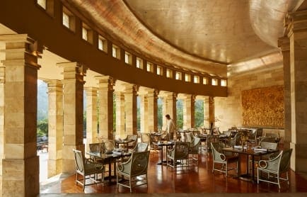 amanjiwo-indonesia-main-dining-room_high-res_11221