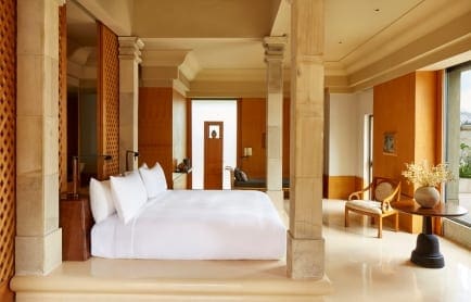 amanjiwo-indonesia-suite-bedroom_high-res_11239