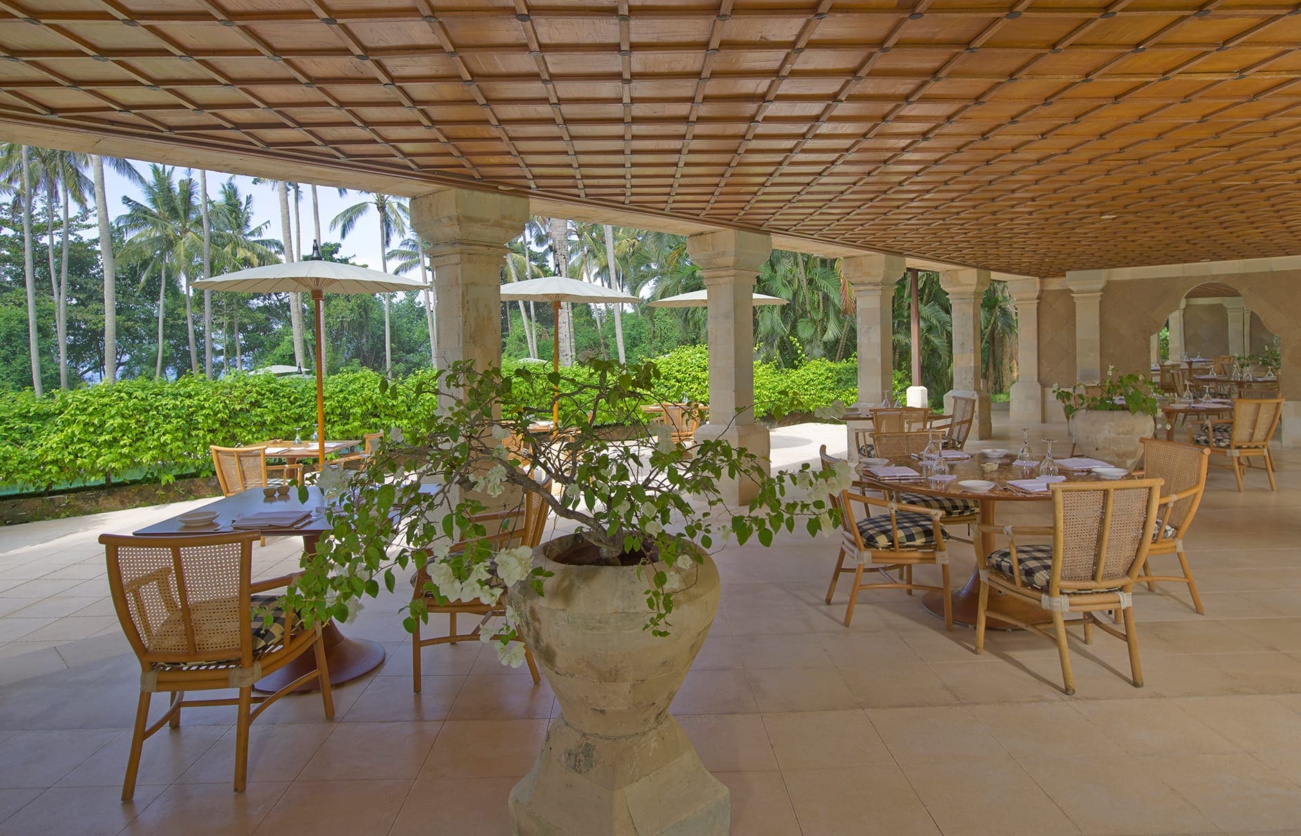 Amankila - 08 Kila Beach Club_Terrace Restaurant