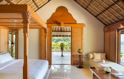 amankila-indonesia-suite-interior_original_1575