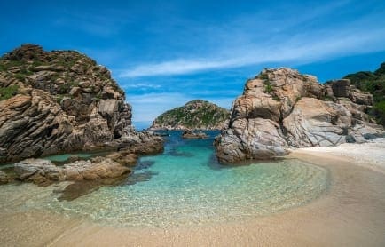 amanoi-vietnam-bai-cau-