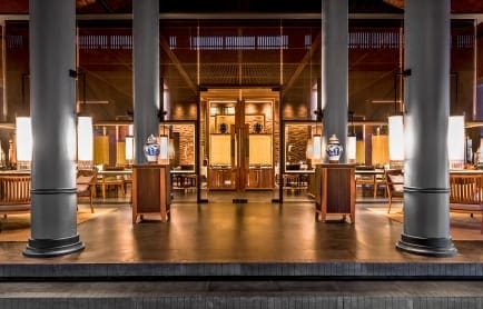 amanoi-vietnam-dining-entrance_original_12373