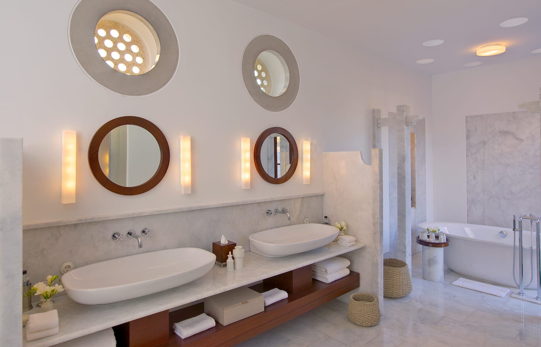 14-ruya-suite-vanities-copy