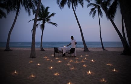 amanwella-sri-lanka-private-dining-evening-on-beach-tif_28390