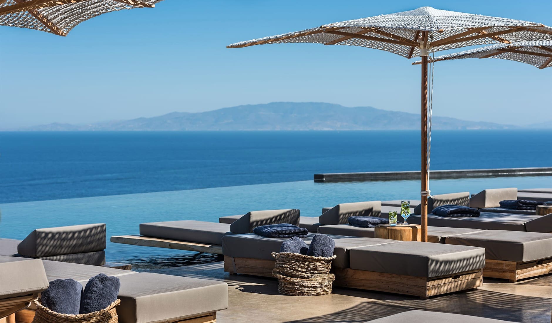 andronis-arcadia-santorini-greece-2019-ea5df