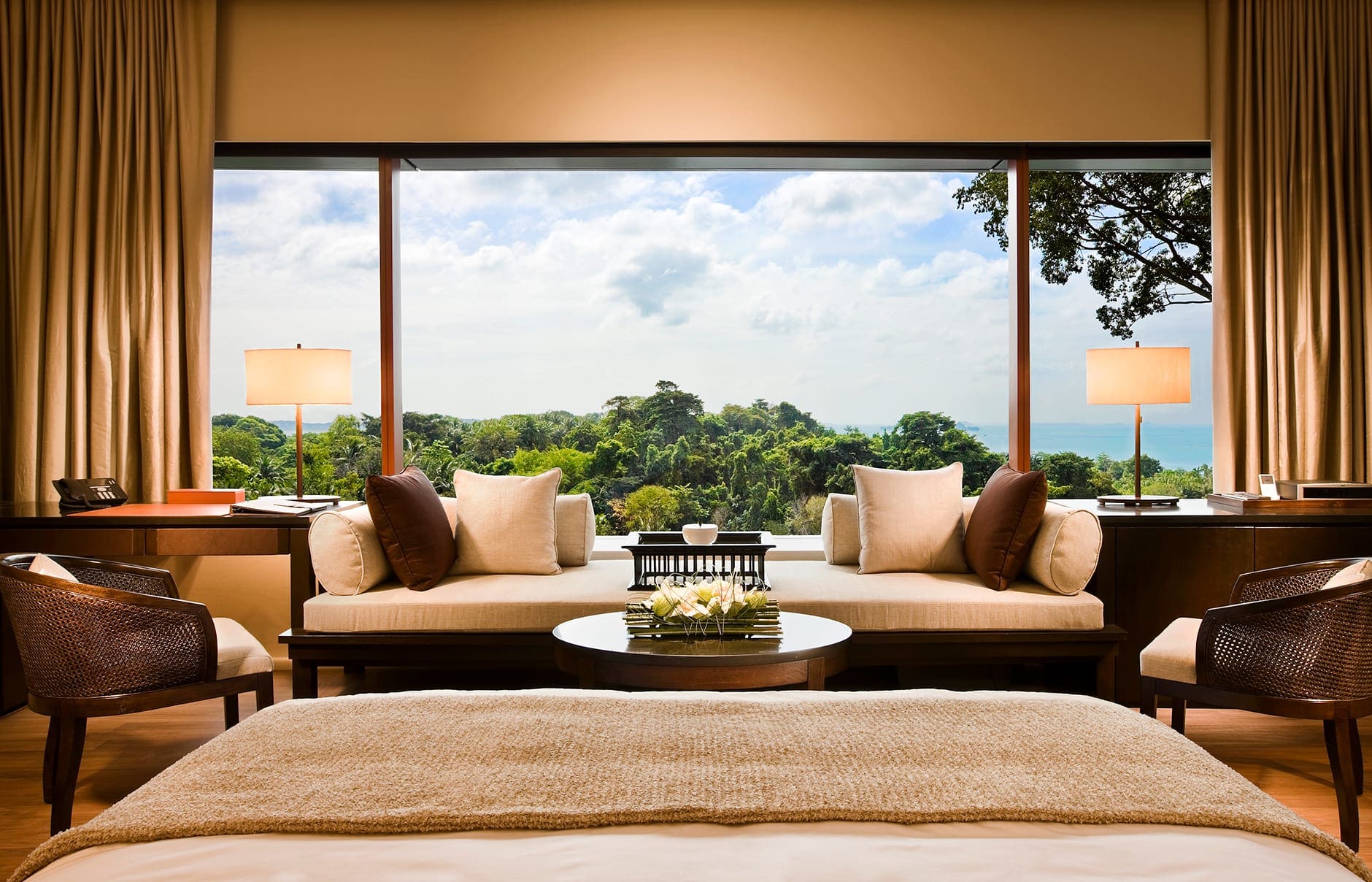 28068770-h1-premier-room-view-hires