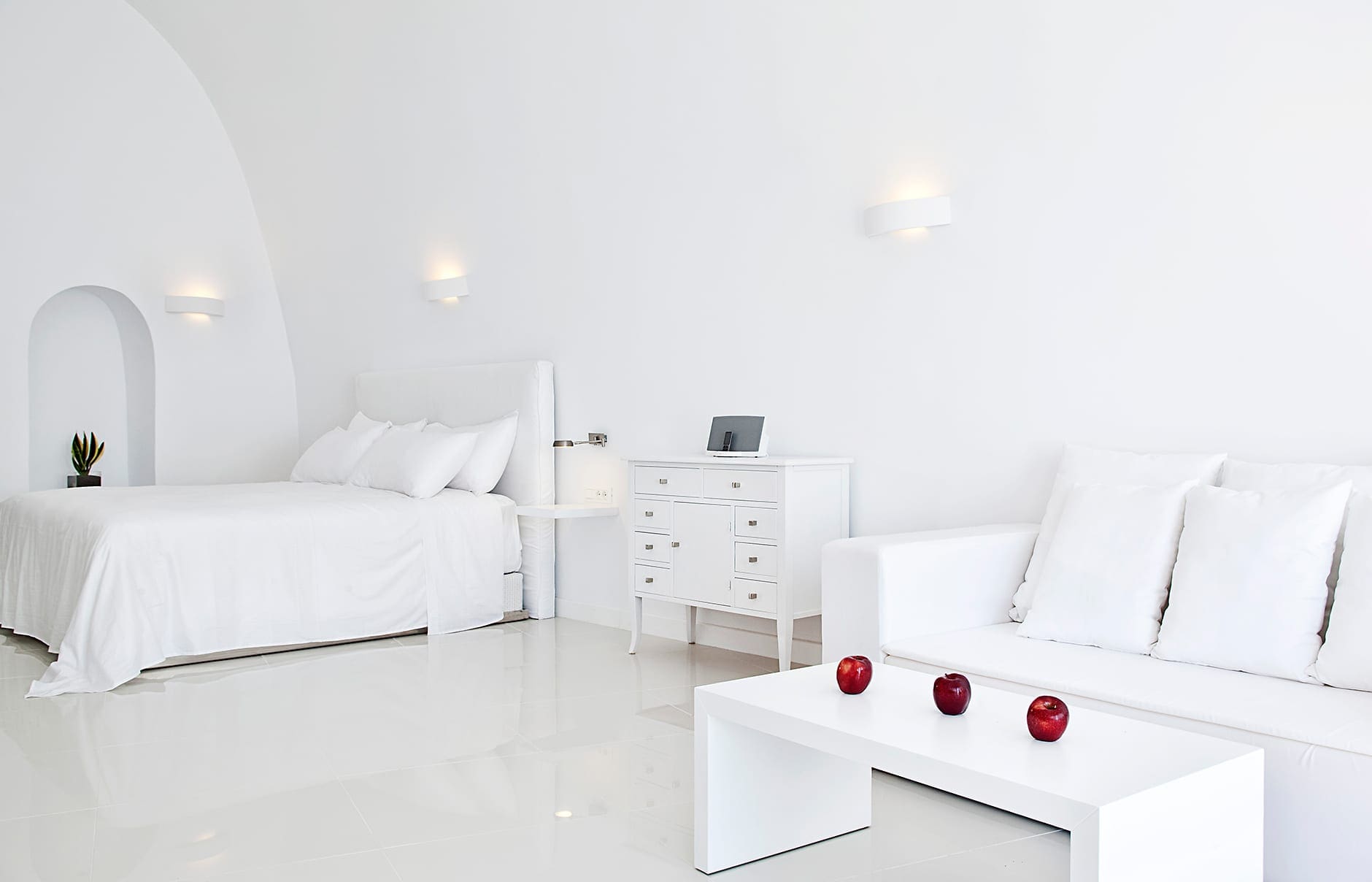 Chromata Up Style Hotel, Santorini. © Katikies