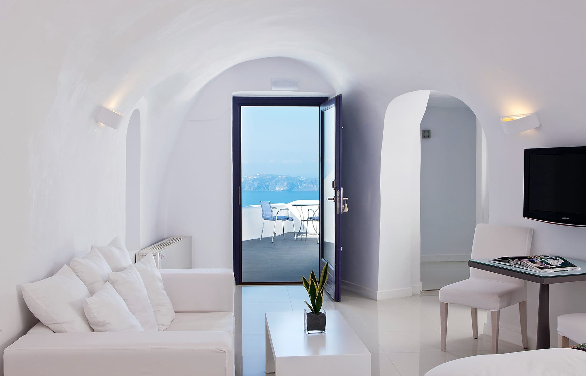 Chromata Up Style Hotel, Santorini. © Katikies