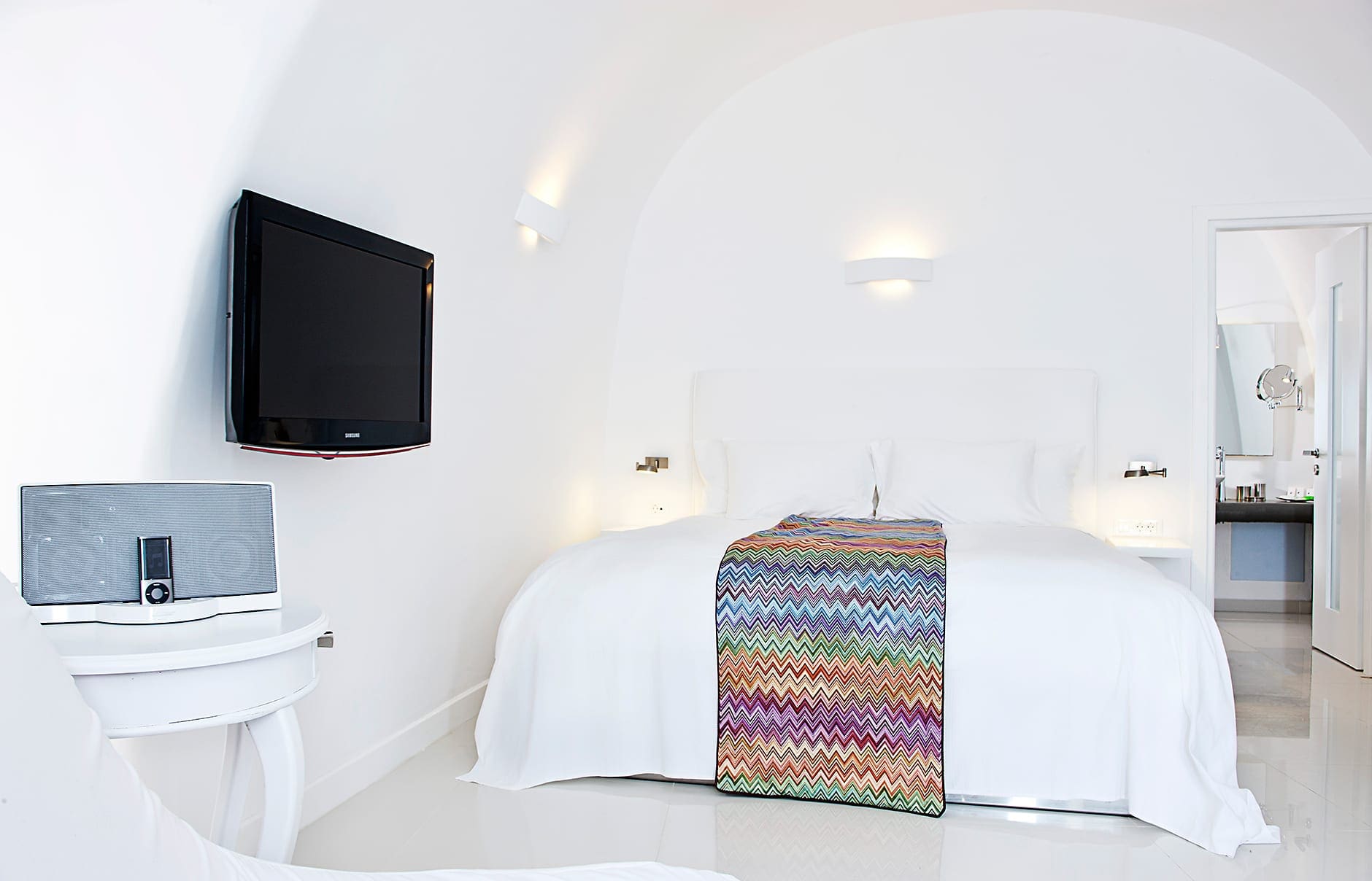 Chromata Up Style Hotel, Santorini. © Katikies