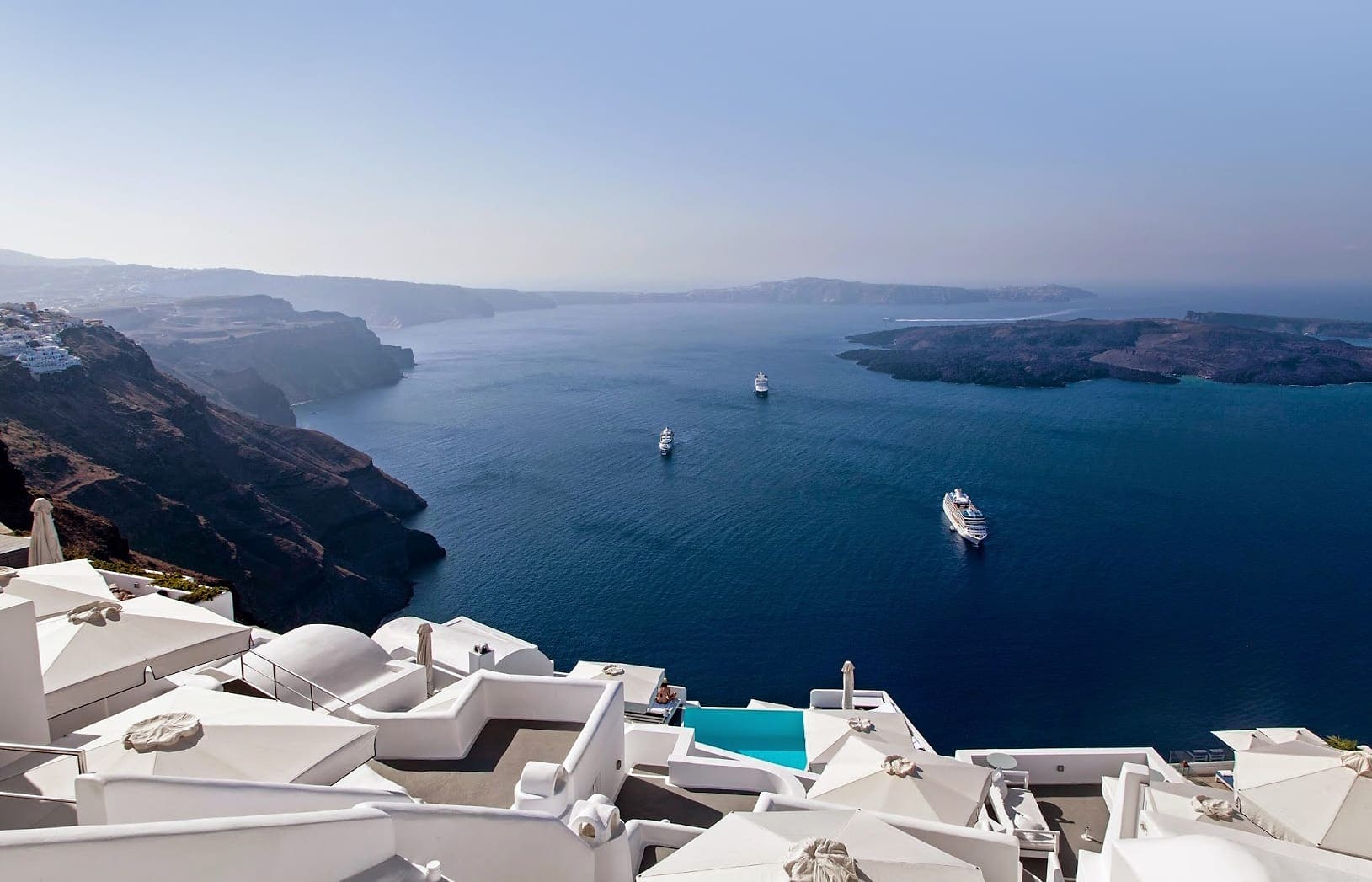 Chromata Up Style Hotel, Santorini. © Katikies