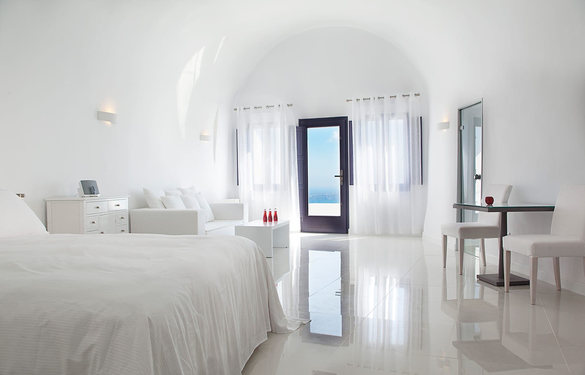 Chromata Up Style Hotel, Santorini. © Katikies