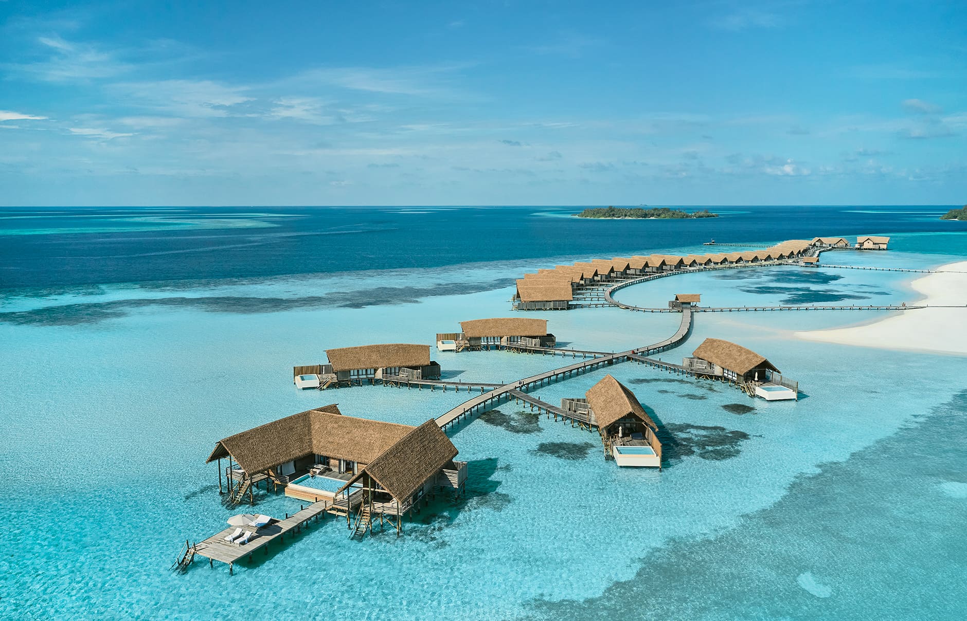 aerial_como-water-villa-and-one-bedroom-water-villas