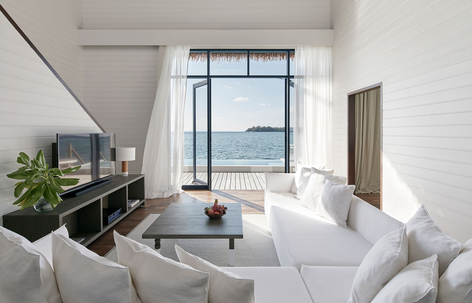 cocoa-water-villa_living-room-view-out