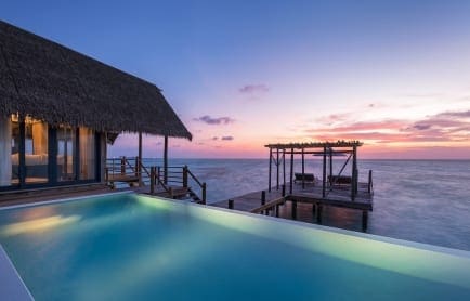 como_water_villa_private_pool_and_sundeck_sunset_view
