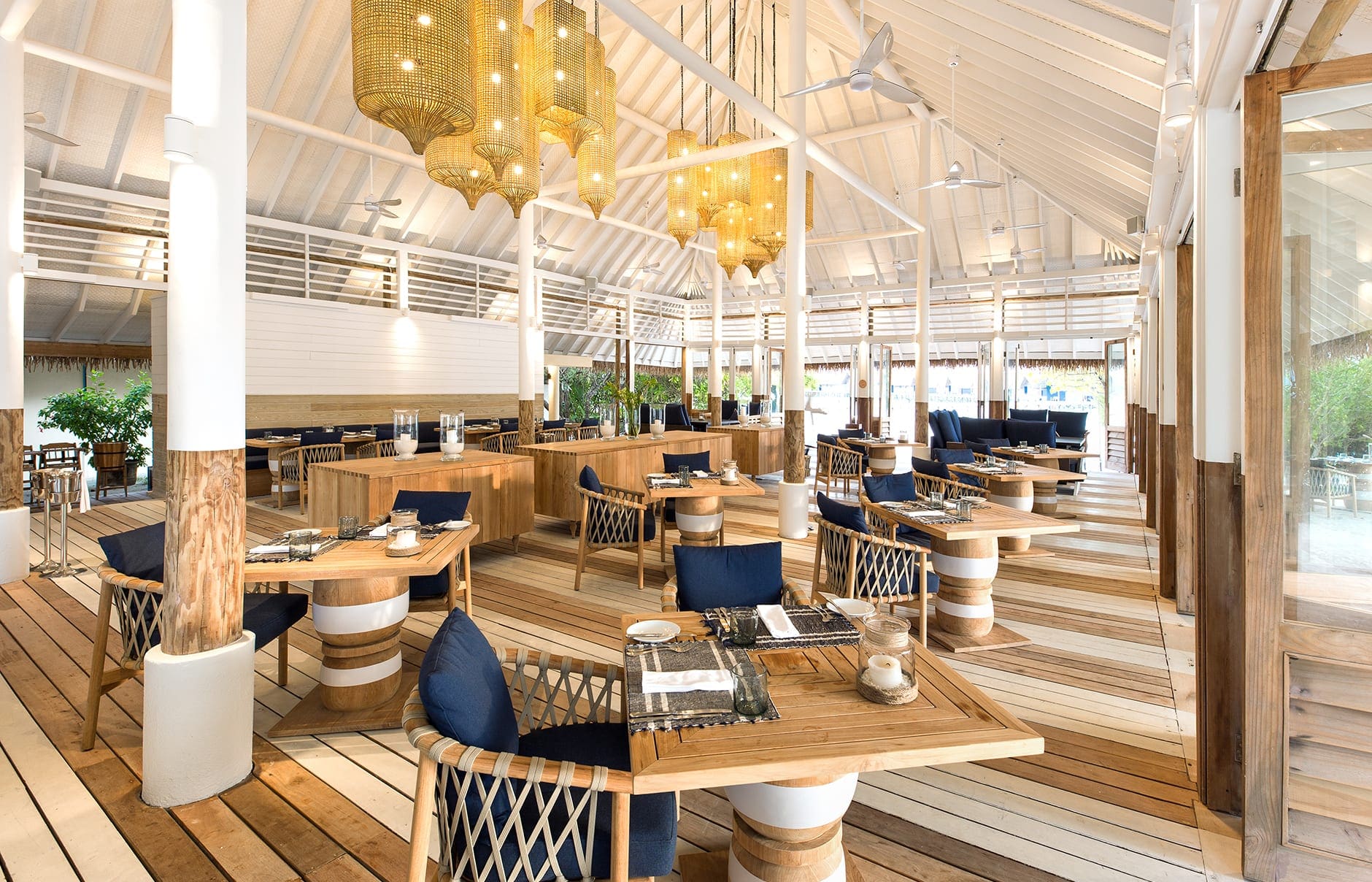 ufaa_restaurant_looking_in_day_time