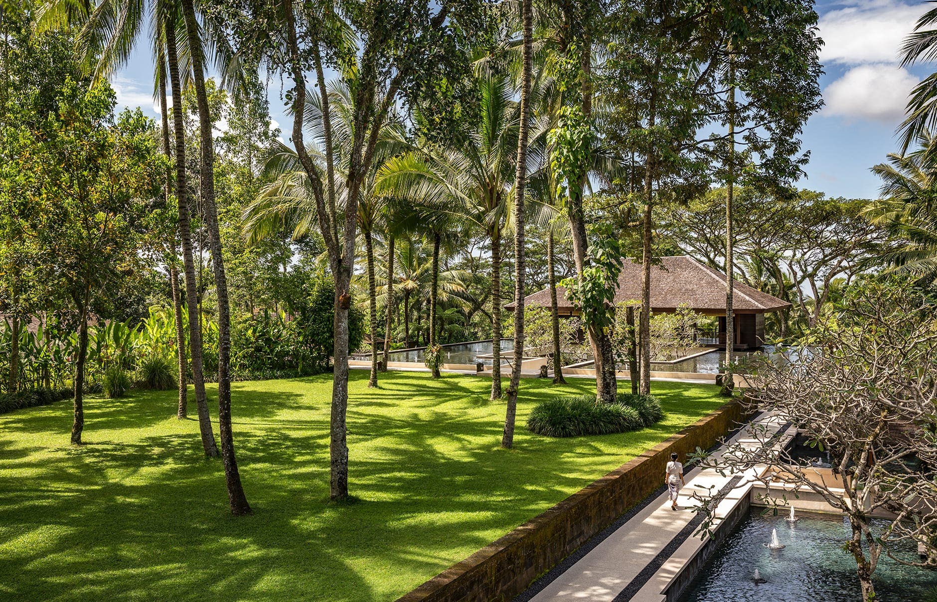 98683320-h1-estate_landscape