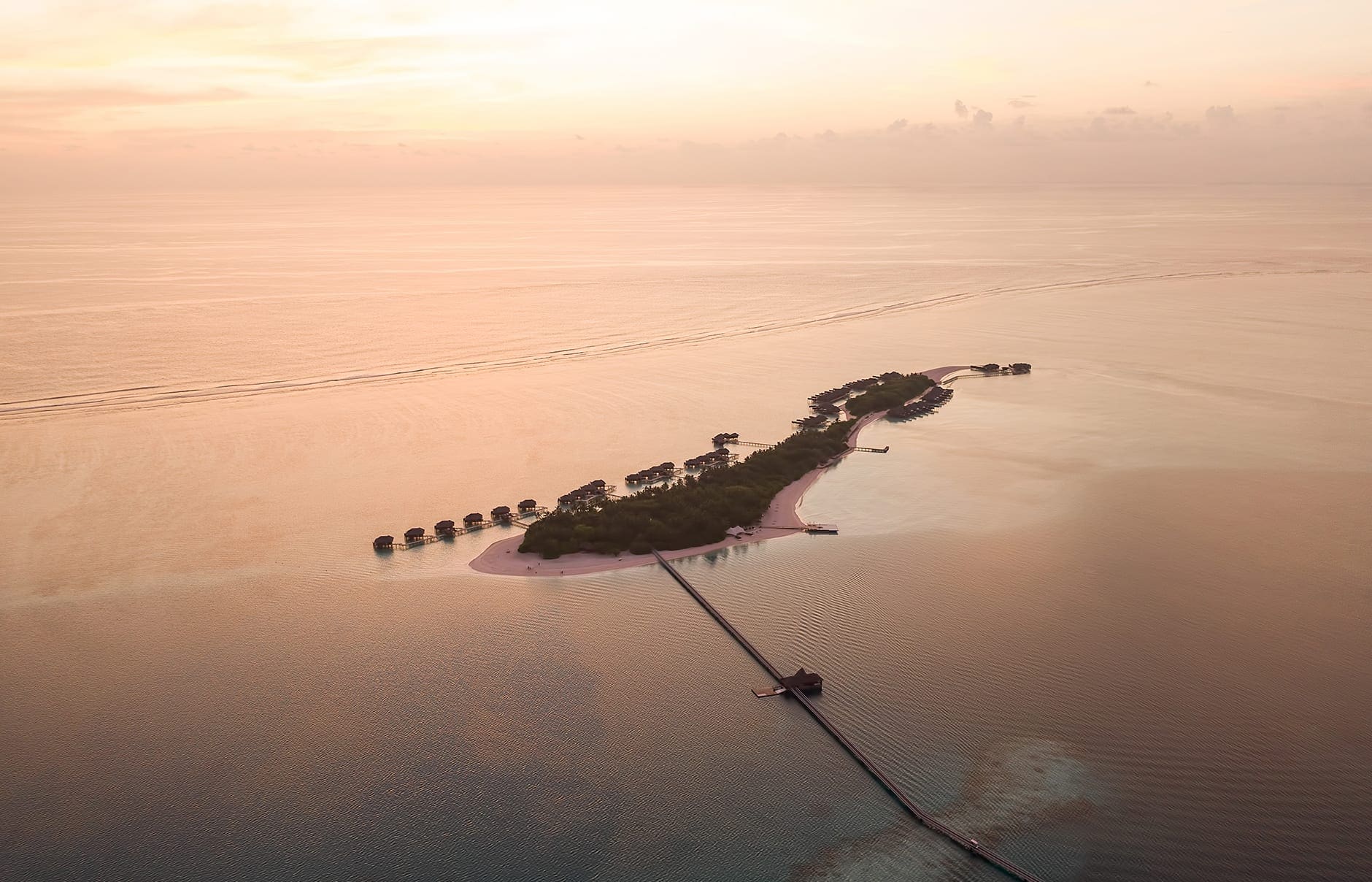 cnrd_muraka_aerial_rangali-island_dusk_hr