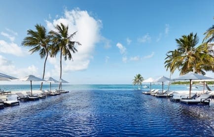 cnrd_muraka_rangali_finolhu_main_island_pool_landscape_hr