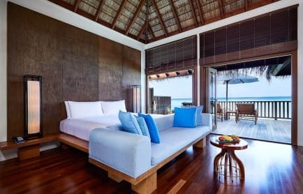 conrad-maldives-rangali-island_villas_retreat-water-villa-bedroom_-credit-justin-nicholas-hi-res