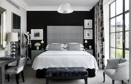 crosby-street-hotel-1006-bed-straight-on