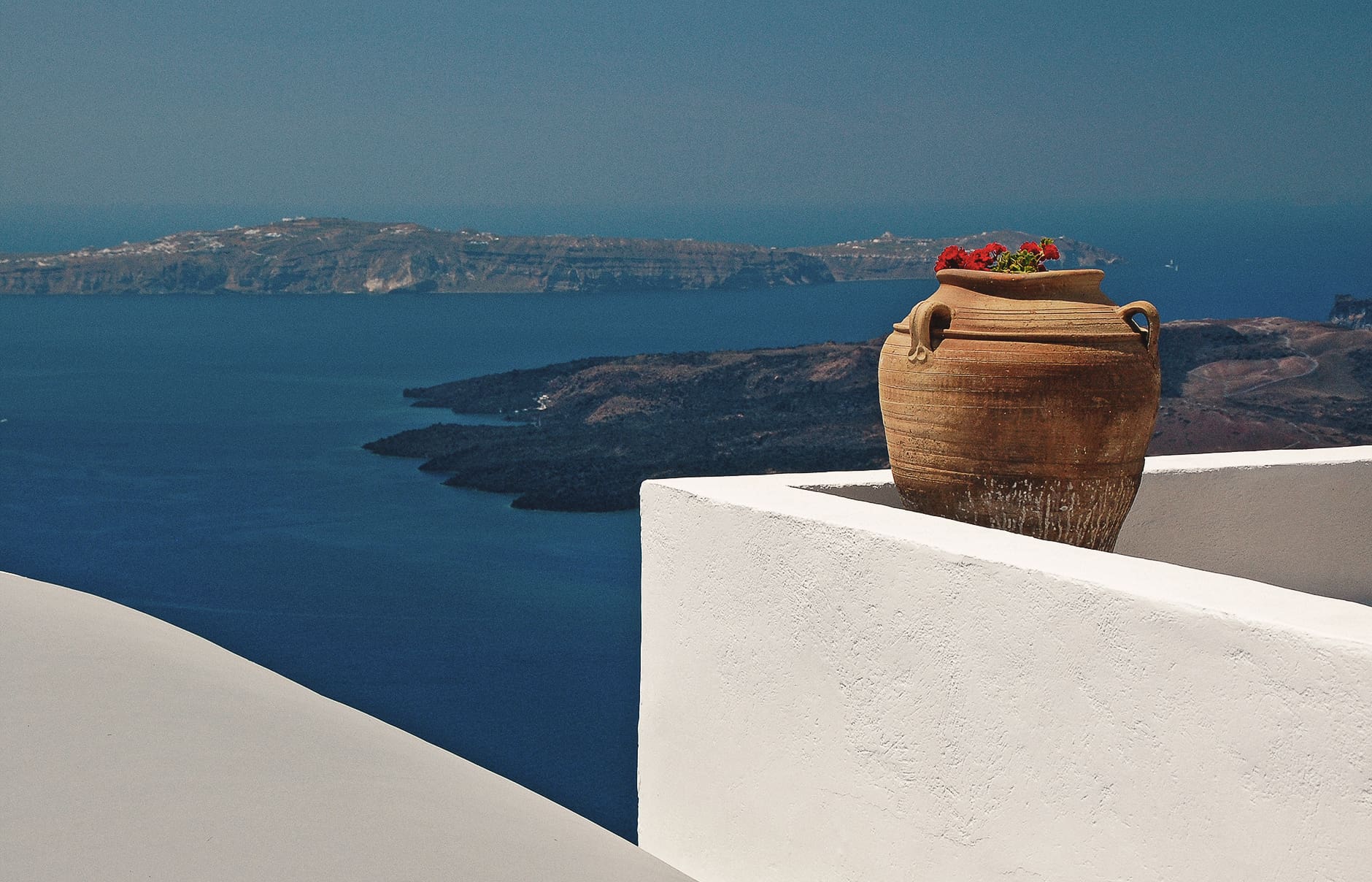 Dreams Luxury Suites, Santorini, Greece • Photo © TravelPlusStyle.com dsc_2734
