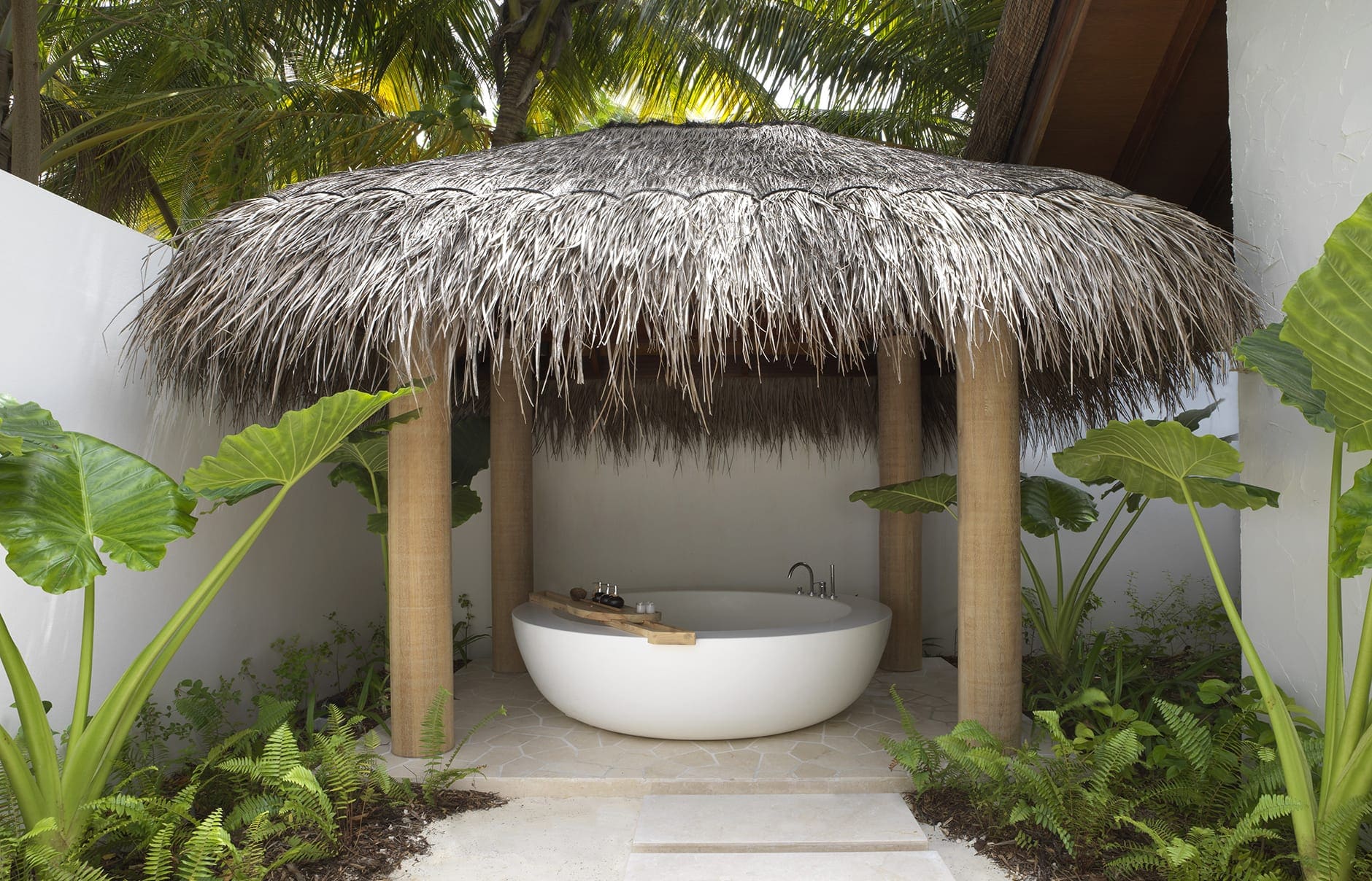 beach-sunrise-villa-bathroom_0