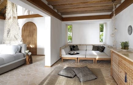 deluxe-beach-sunrise-villa-living-area_0