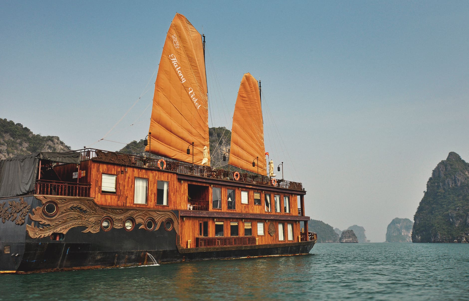 Board the Violet Junk and sail Vietnam’s Halong Bay in Style • Photo © TravelPlusStyle.com vietnam_halongbay0439