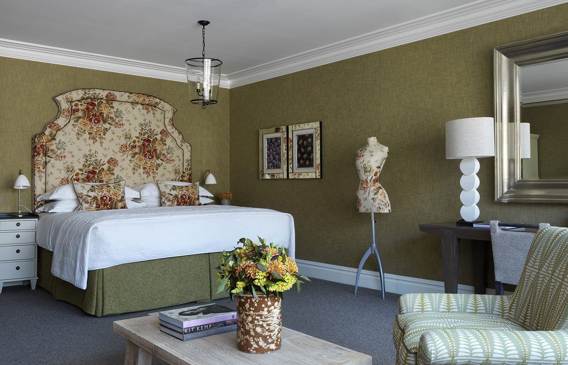 Ham Yard Hotel — Firmdale Hotels, London, UK. Luxury Hotel Review by TravelPlusStyle. Photo © Firmdale Hotels ham-yard-hotel-deluxe-junior-suite-v2-r-r2