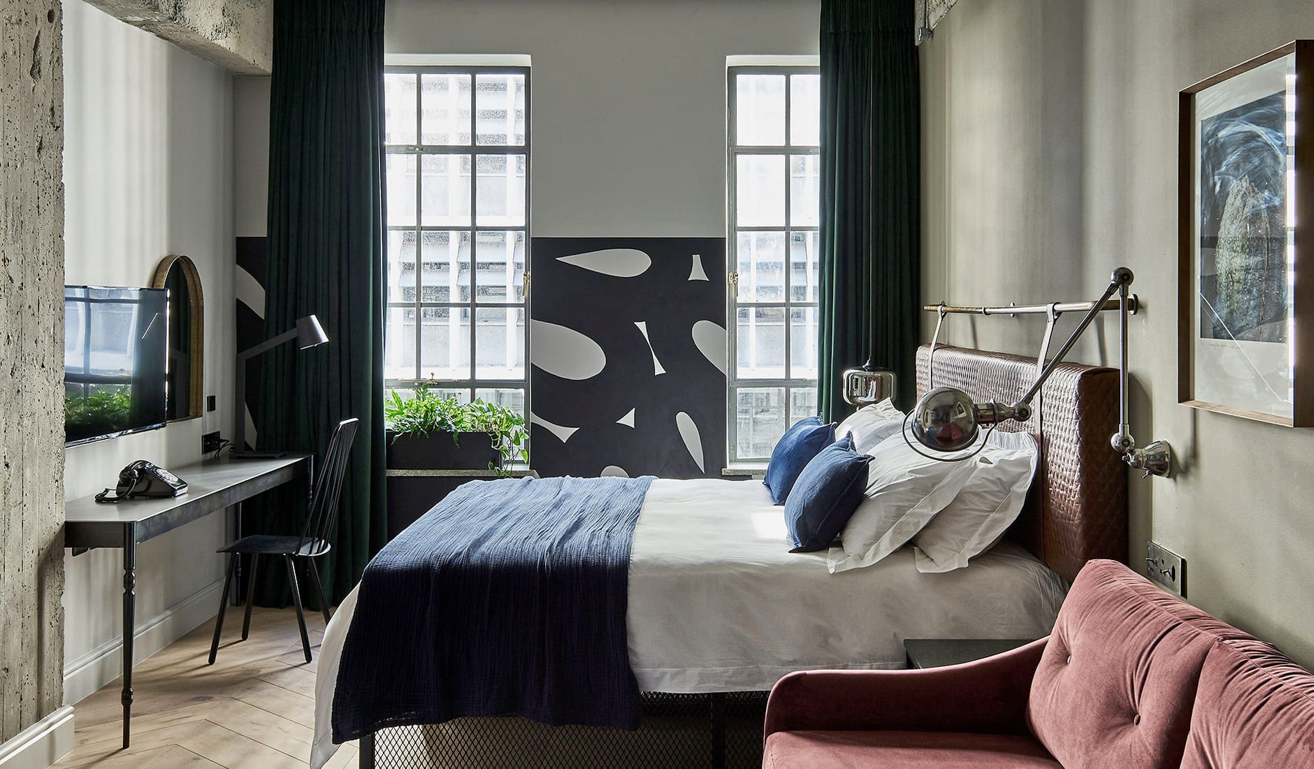 gorgeous-george-studio-room-r-9