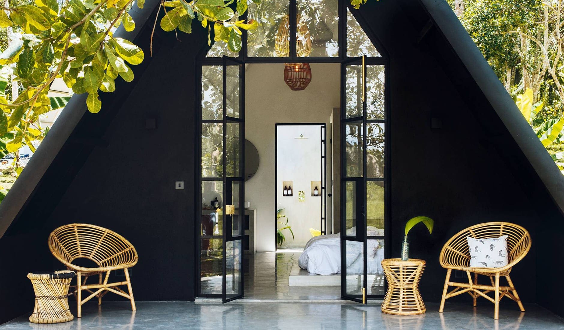 PALM Hotel Sri Lanka. TravelPlusStyle.com palm-hotel-srilanka-july20-dushan-jayasinghe3-1