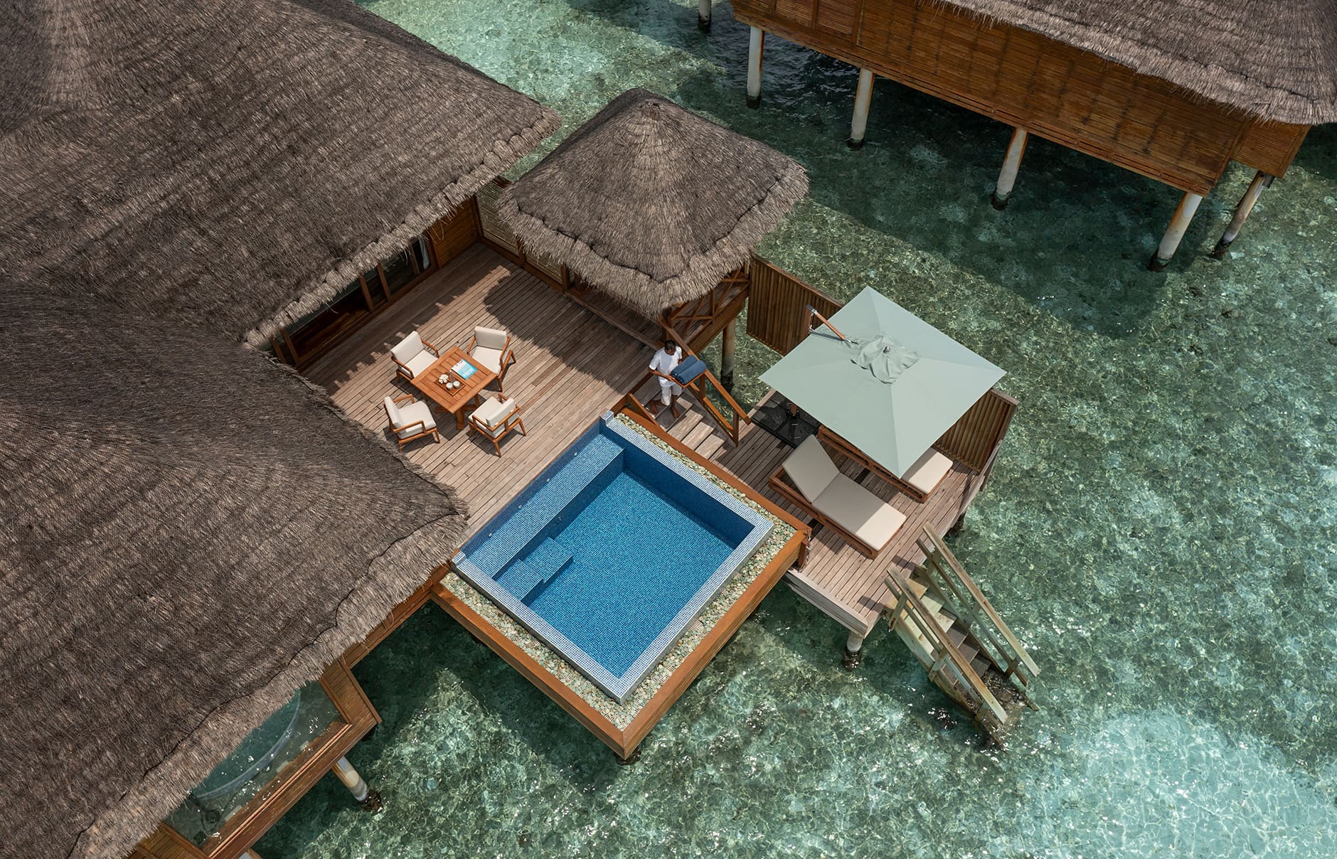 lagoon-bungalow-with-pool_exterior-top-down