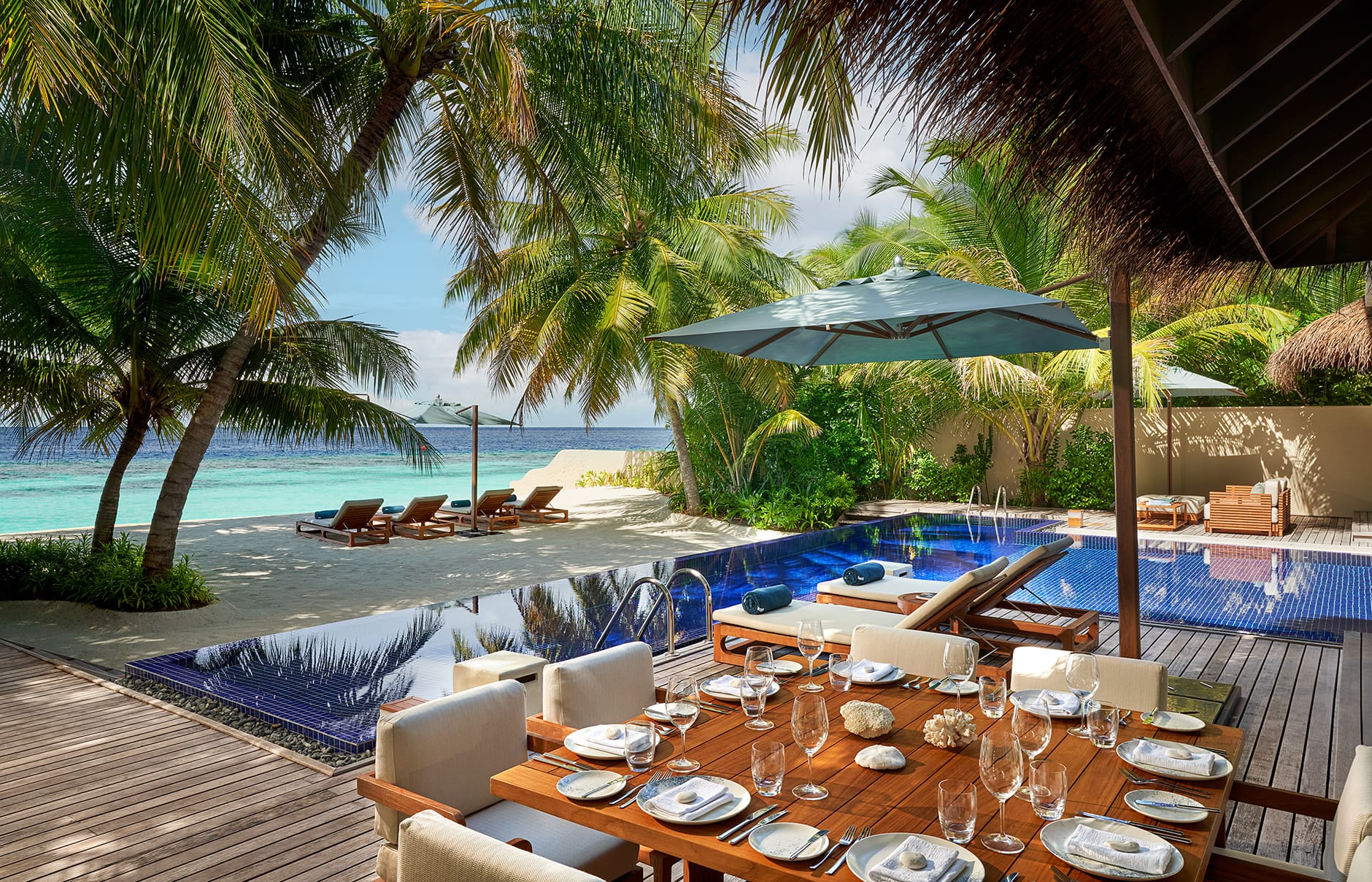 three-bedroom-beach-pavilion-with-pool_exterior-dining