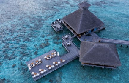 huvafen-fushi-feeling-koi-ariel-dusk-1-1-scaled