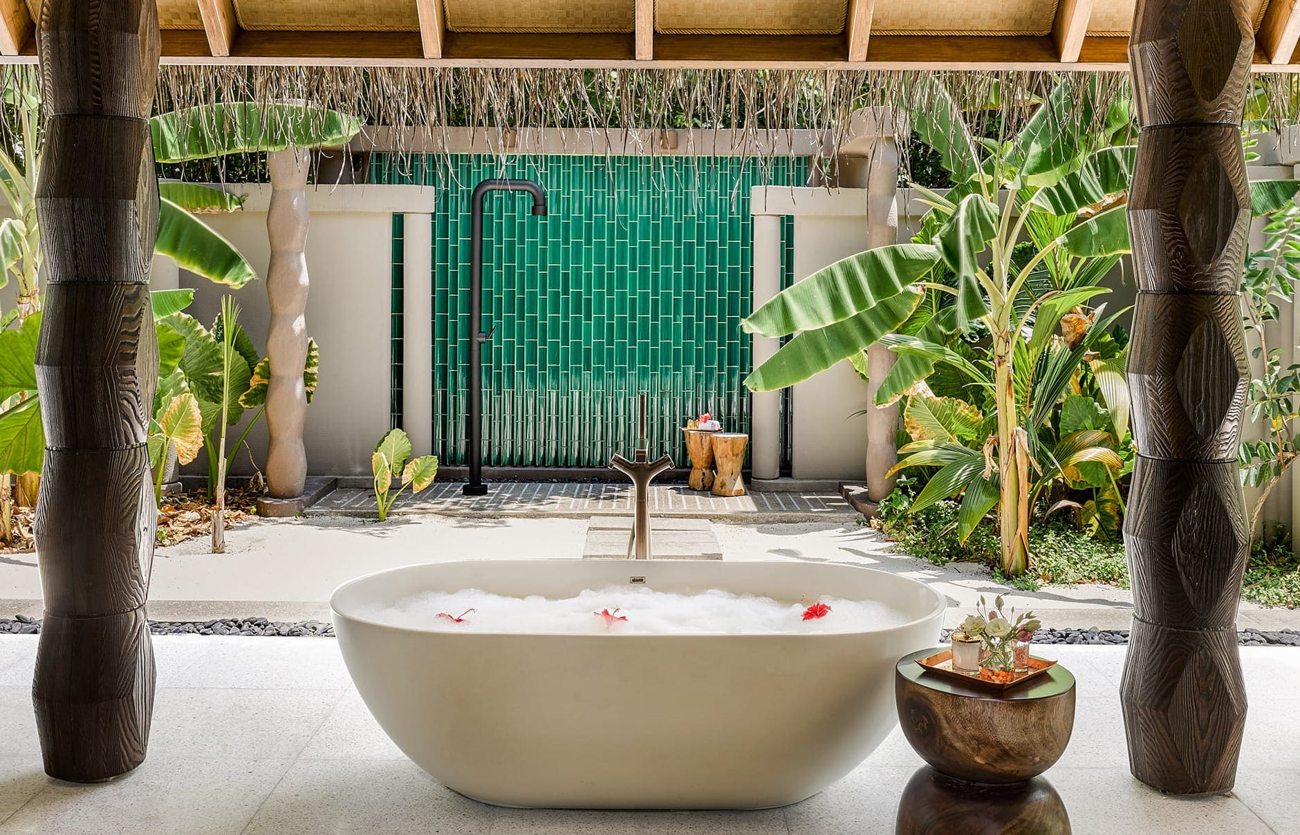 beach-villa-with-pool-bath