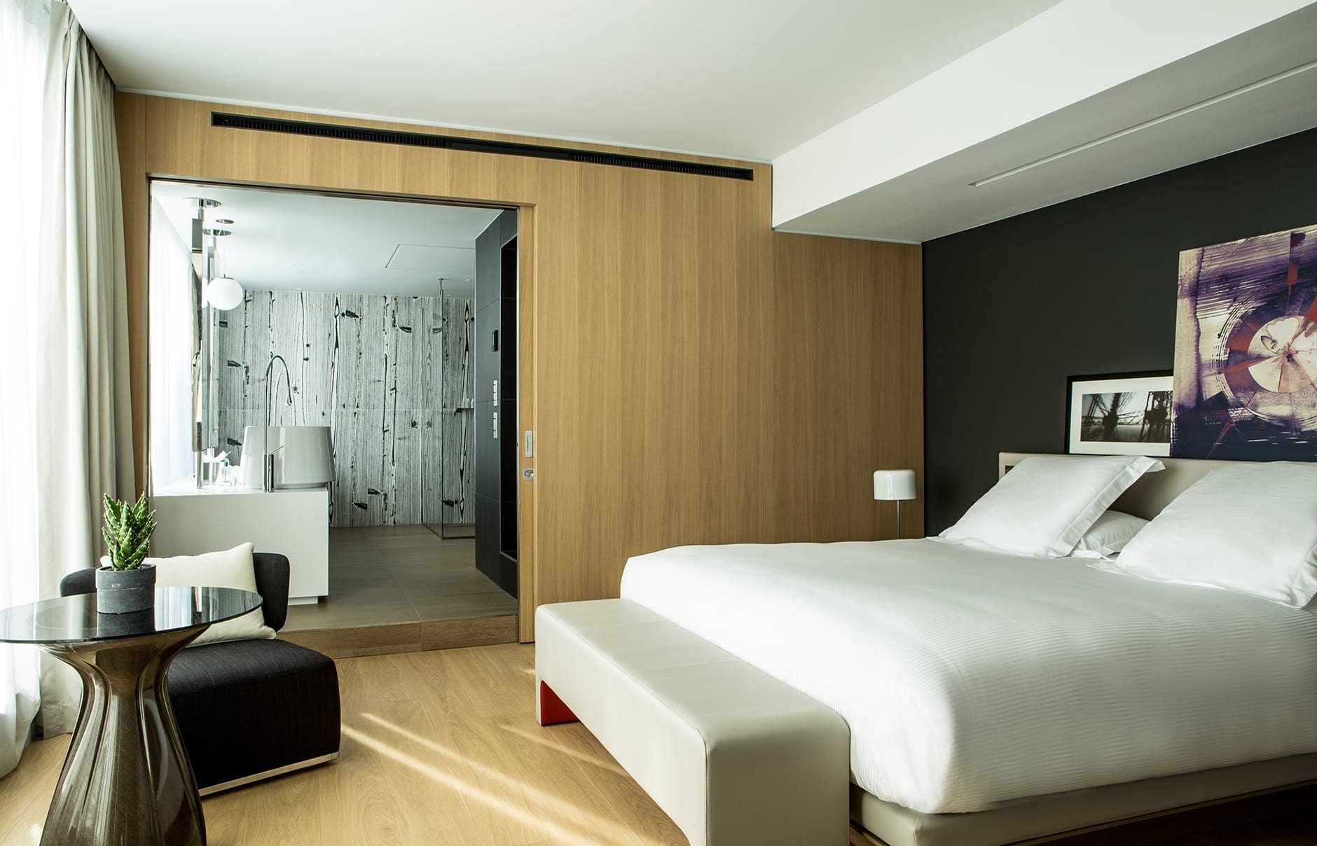 Le Cinq Codet, Paris, France. Hotel Review by TravelPlusStyle. Photo © Le Cinq Codet 25_agence-nuel_le-5-codet_trillard-881