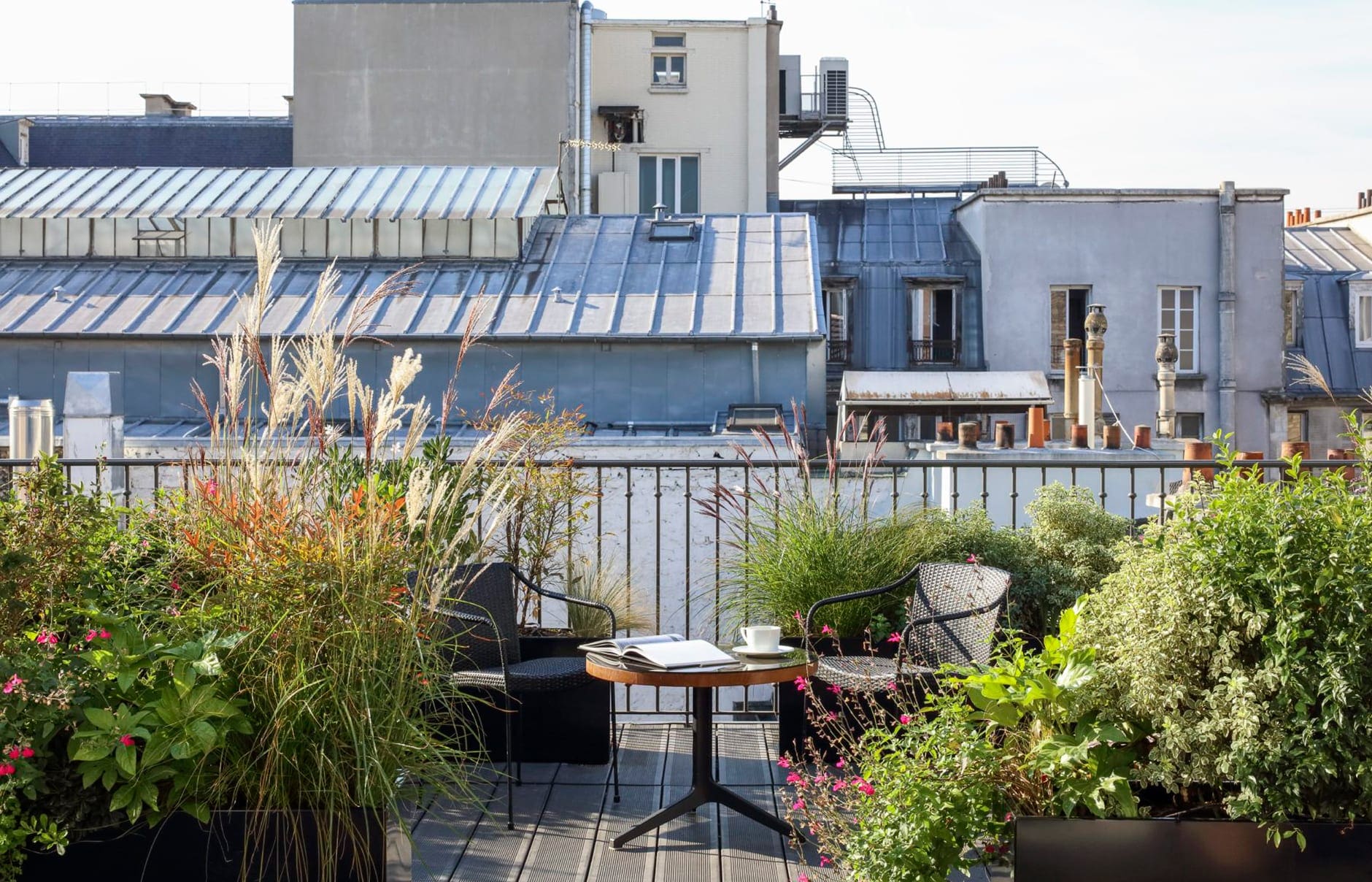 les-bains-bedroom-suite-10-3-1800x1200