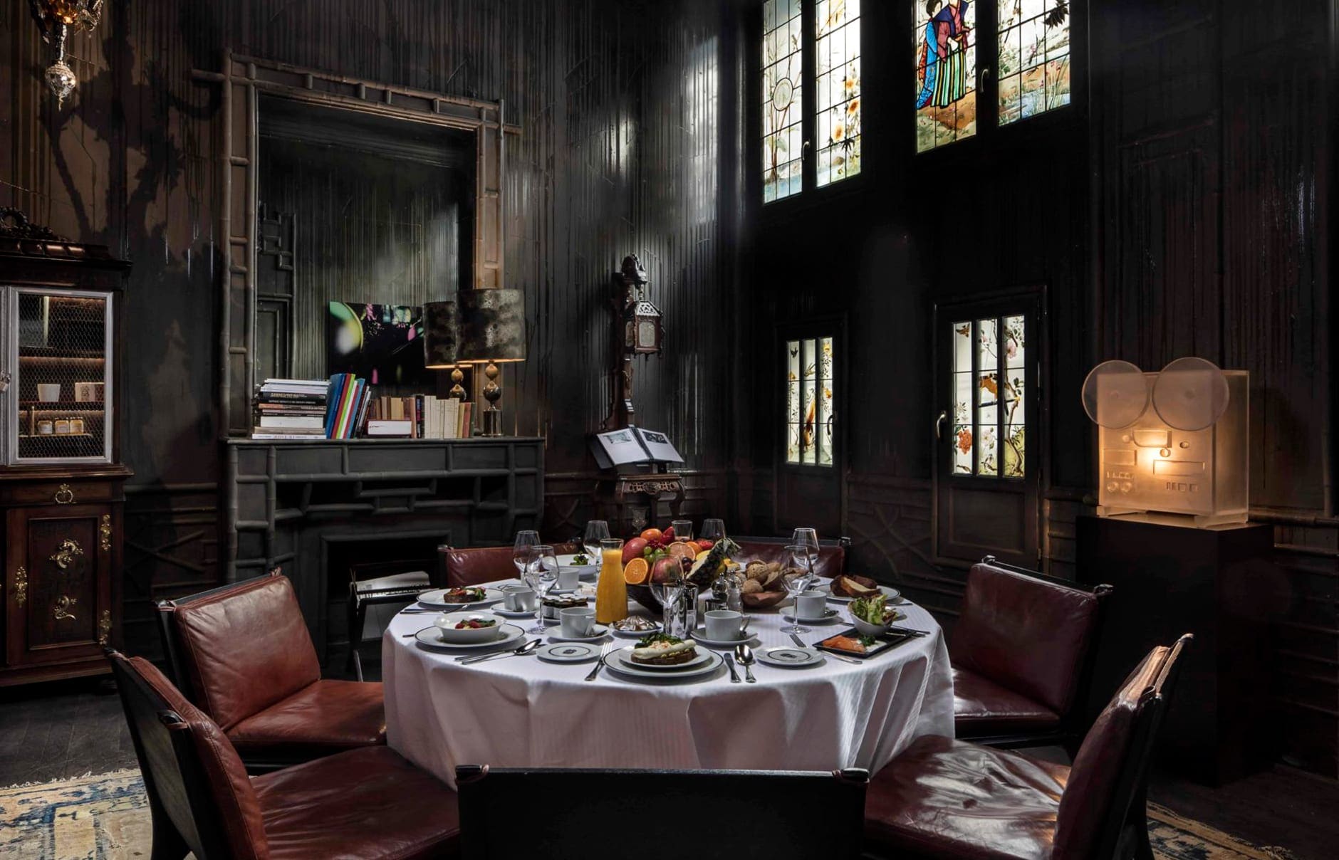 lesbains-salon-chinois-petit-dej-1-1800x1440