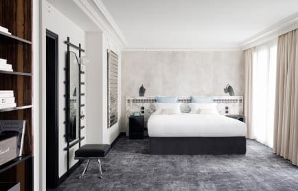 les-bains-junior-suite-r-2