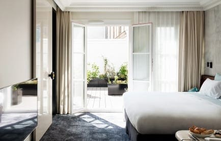 les-bains-junior-suite-r-r2