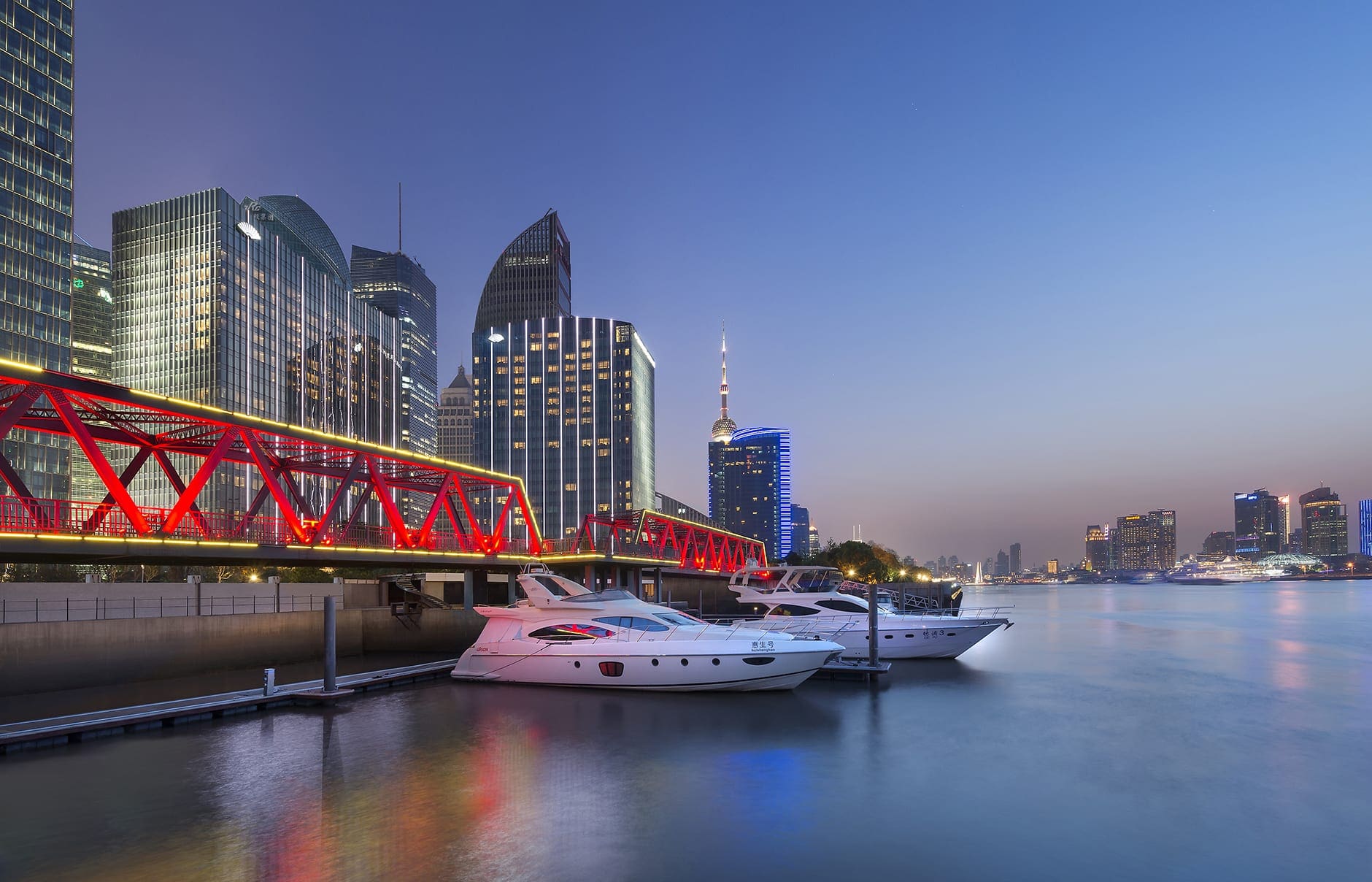 shanghai-exterior-dusk