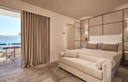 sb_theoxenia-room_115_web-size_25-1