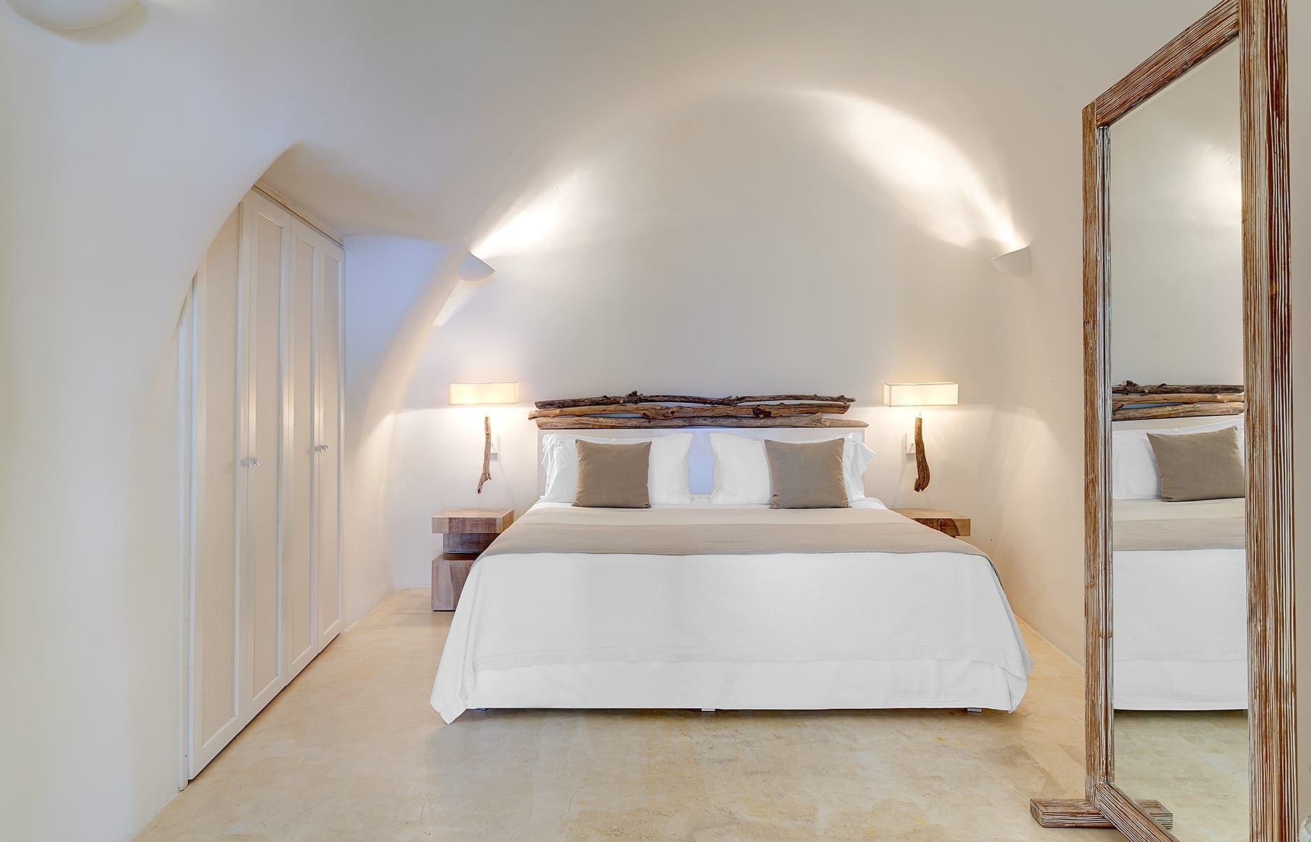 Mystique, Santorini, Greece. Hotel Review by TravelPlusStyle. Photo © Marriott International lux3022gr-166844