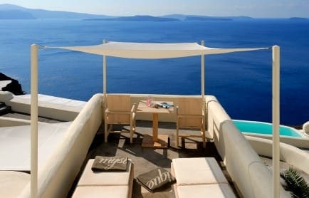 Vibrant suite. Mystique, Santorini. © Mystique Resort Santorini, Greece